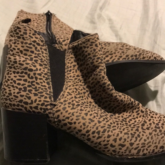 CHETTAHHH BOOTS - Picture 3 of 3